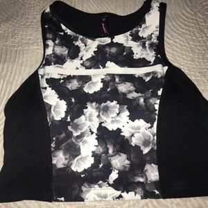 Sports bra/workout top